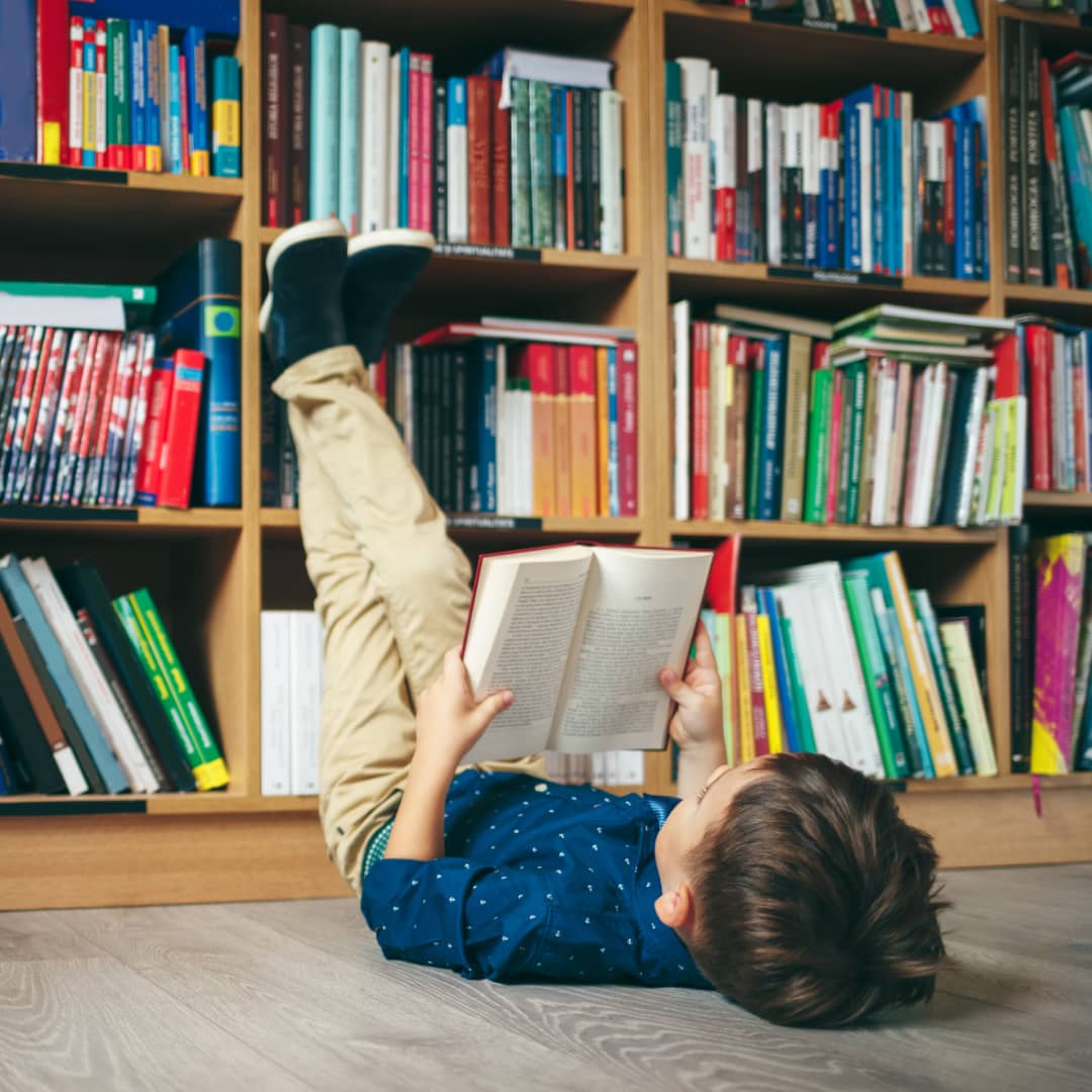 چطوری بچه‌ها رو به کتاب‌خوندن علاقه‌مند کنیم؟